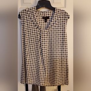 Dana Buchman sleeveless blouse